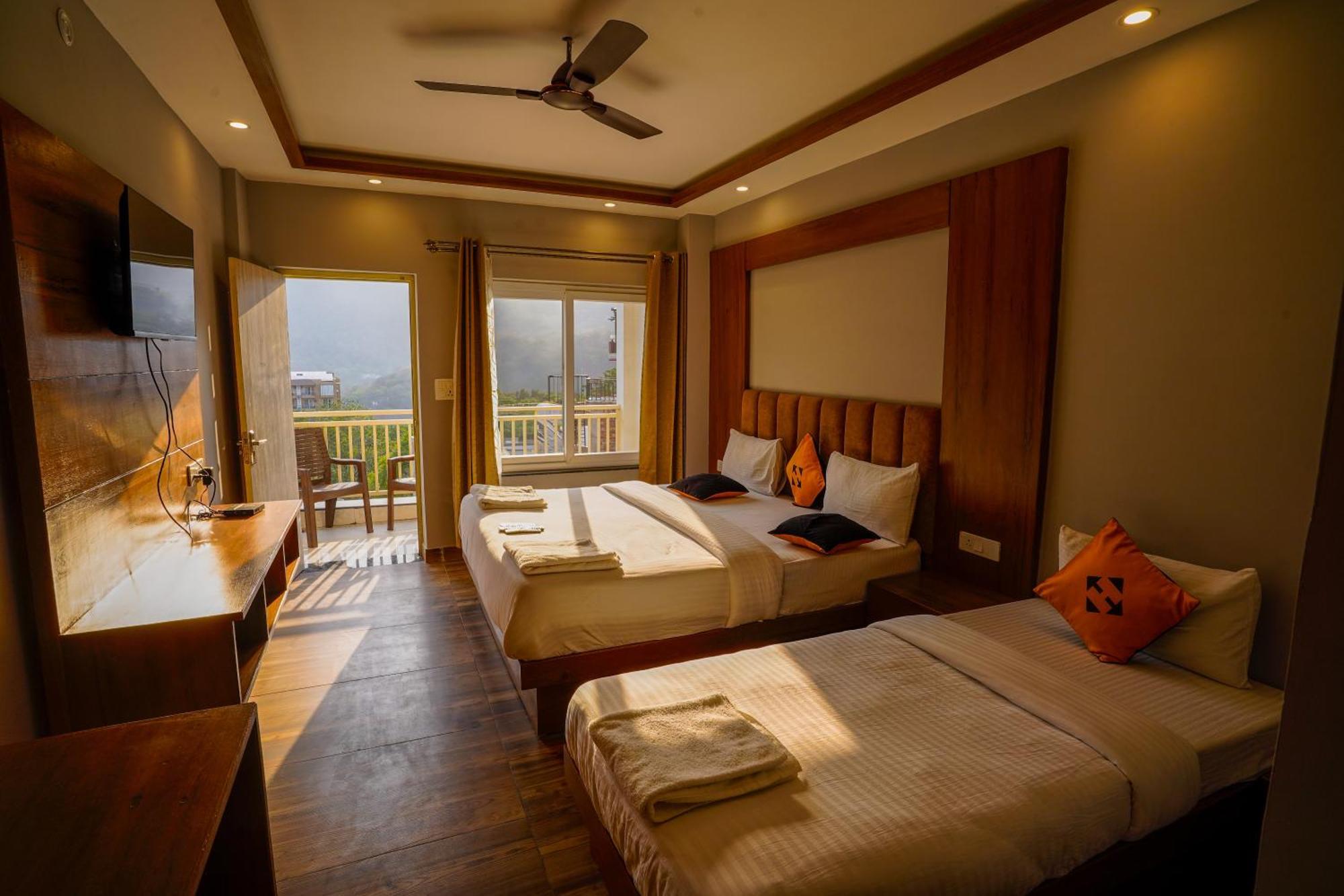 Хостел Hide-In Rishikesh, Laxman Jhula Екстер'єр фото