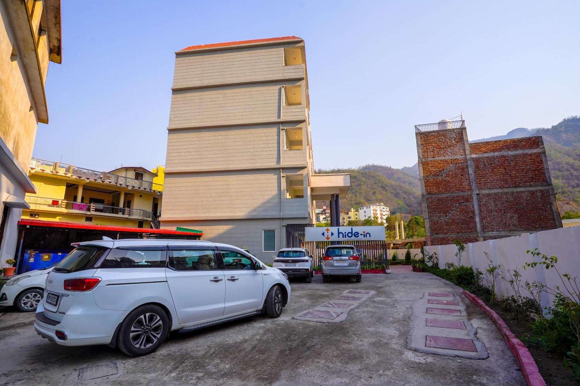 Хостел Hide-In Rishikesh, Laxman Jhula Екстер'єр фото