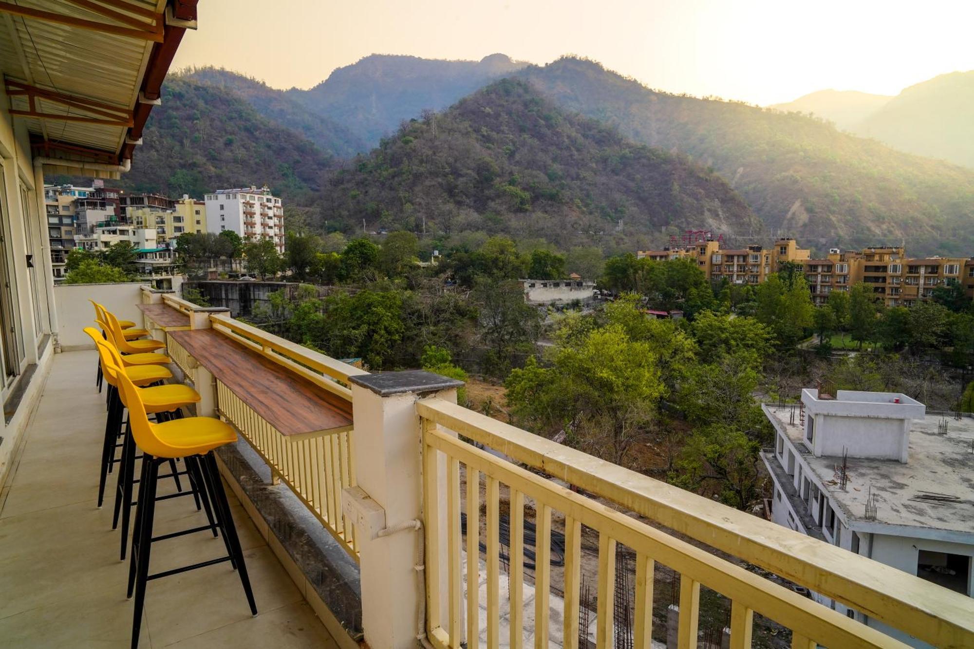 Хостел Hide-In Rishikesh, Laxman Jhula Екстер'єр фото