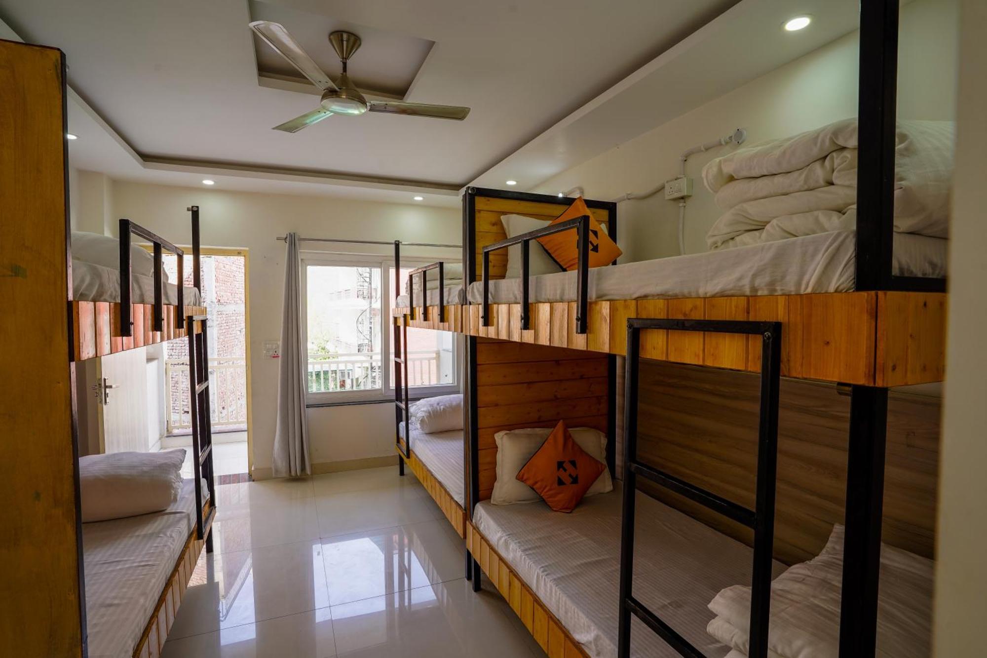 Хостел Hide-In Rishikesh, Laxman Jhula Екстер'єр фото
